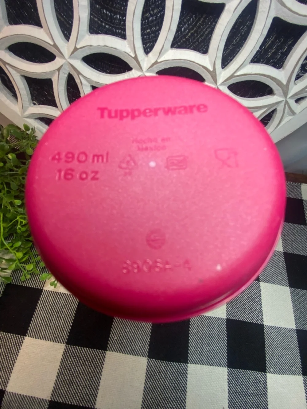 New Tupperware Two-Tone Pink Travel‎ Mug - Dark Rose and Light Pink
